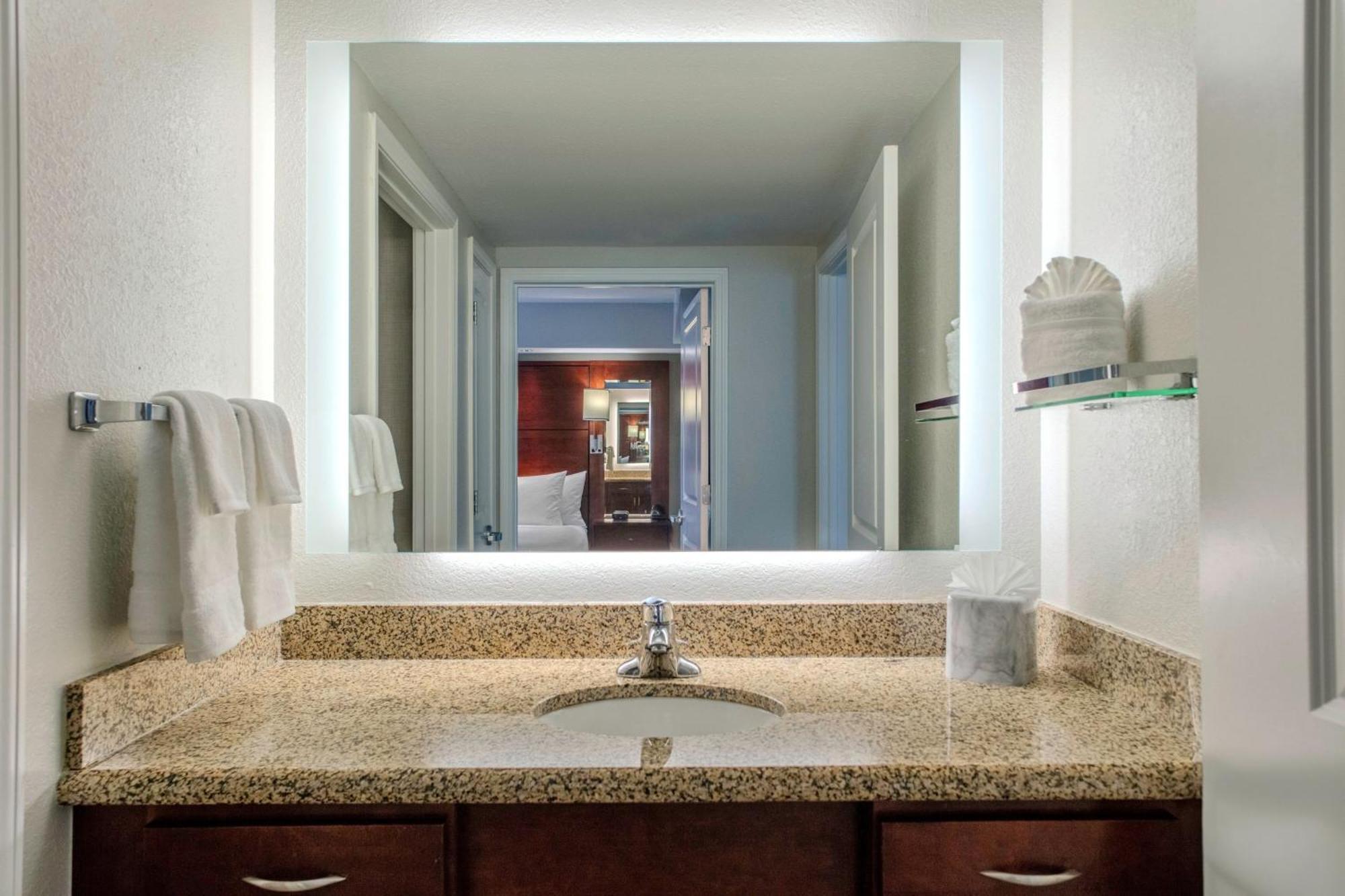 Residence Inn By Marriott Yonkers Westchester County Екстериор снимка